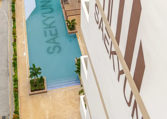 Floor In Lapu-lapu Near Mactan Airport *